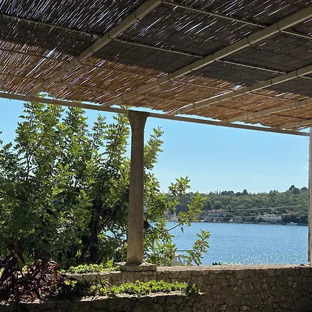 Nada * Banići